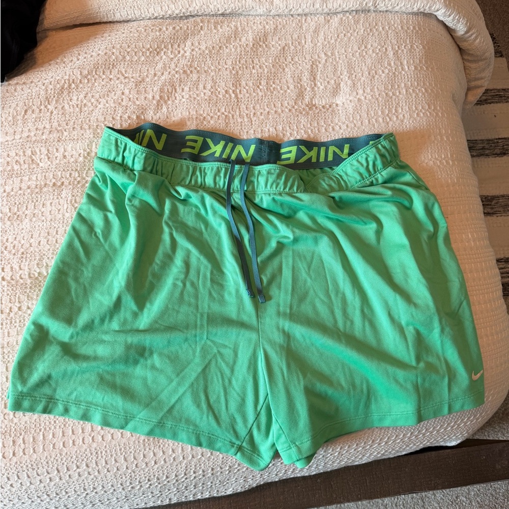 Nike Green Dri-FIT Shorts. XXL